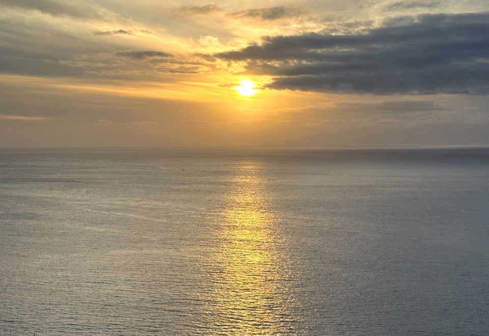 海边黄昏夕阳下的迷人景色 无版权可商用图片素材 免费下载！-优享侠