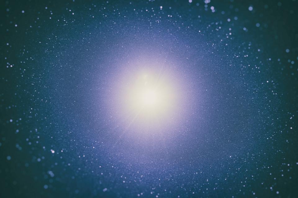 璀璨星空下的神秘光晕 无版权可商用图片素材 免费下载！-优享侠