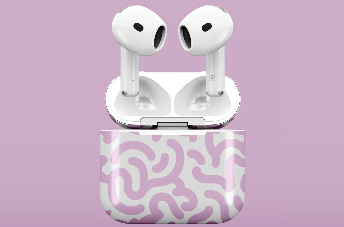 打开的AirPods4耳机盒（PSD样机模板）可商用的电子数码产品样机免费下载！-优享侠