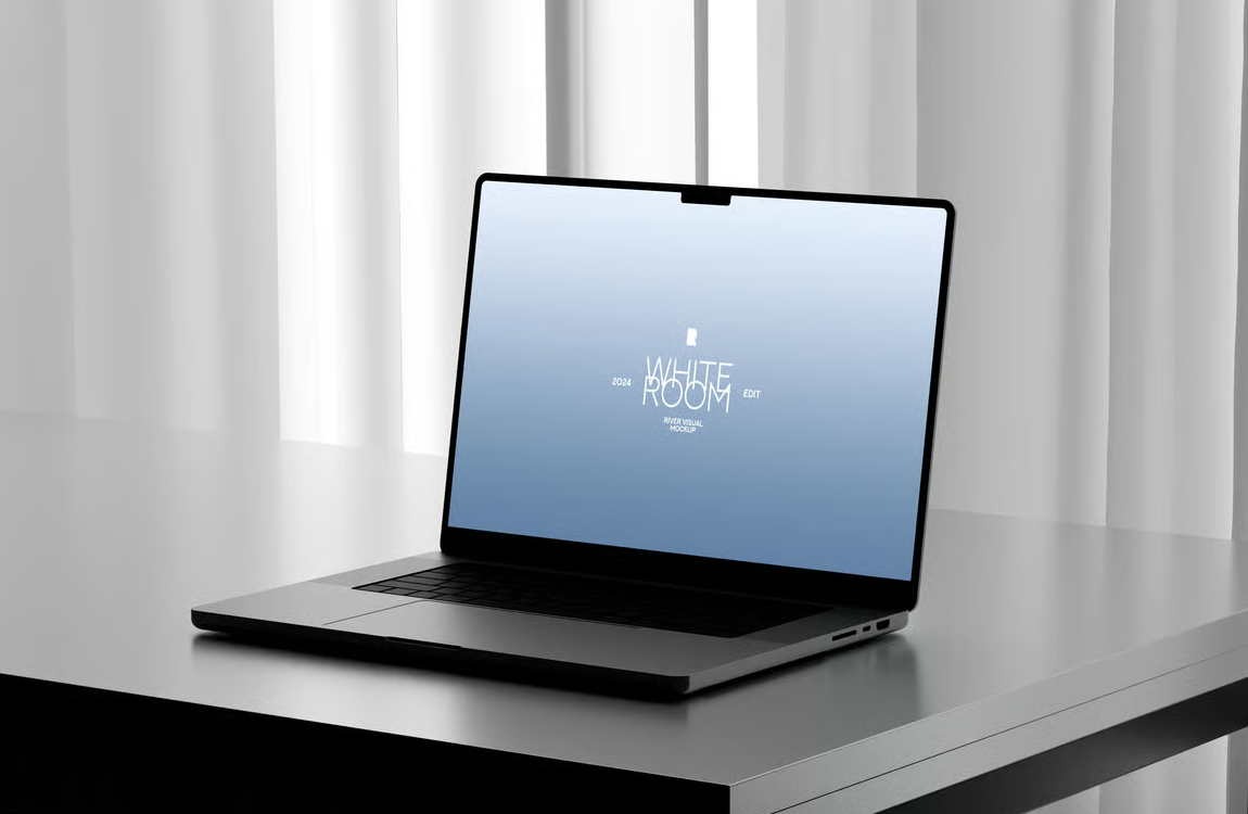 房间书桌上的MacBook Pro 16（PSD样机模板）可商用电子产品样机免费下载！-优享侠
